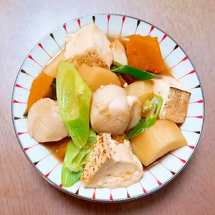 じゃが芋とホタテと焼き豆腐と南瓜の煮物